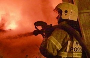 Спасатели МЧС России ликвидировали пожар в частной хозяйственной постройке в Киселевском ГО